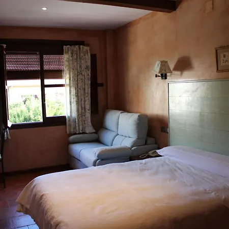Rural Carlos I Country house Garganta la Olla