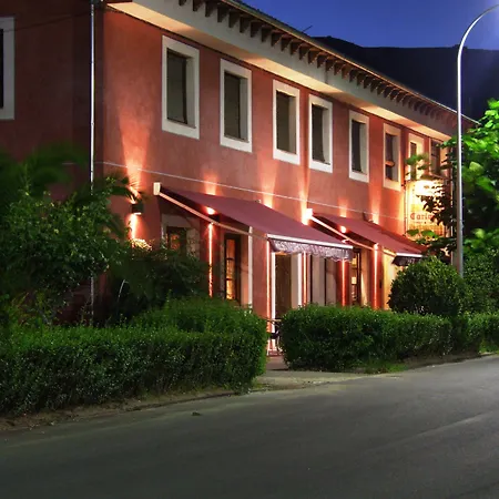 Rural Carlos I Гарганта-ла-Олья