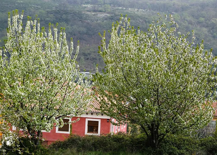 Rural Carlos I * Garganta la Olla