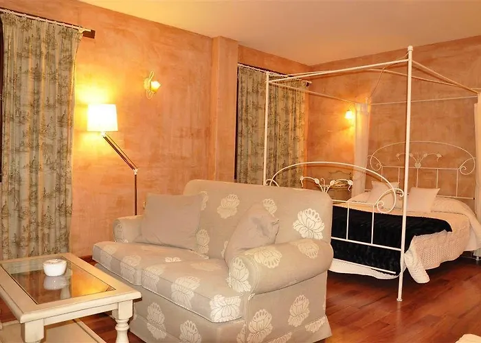 Rural Carlos I * Гарганта-ла-Олья